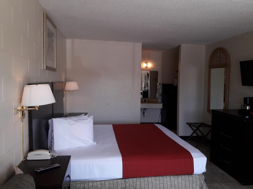 American Quality Lodge Panama City Exterior photo
