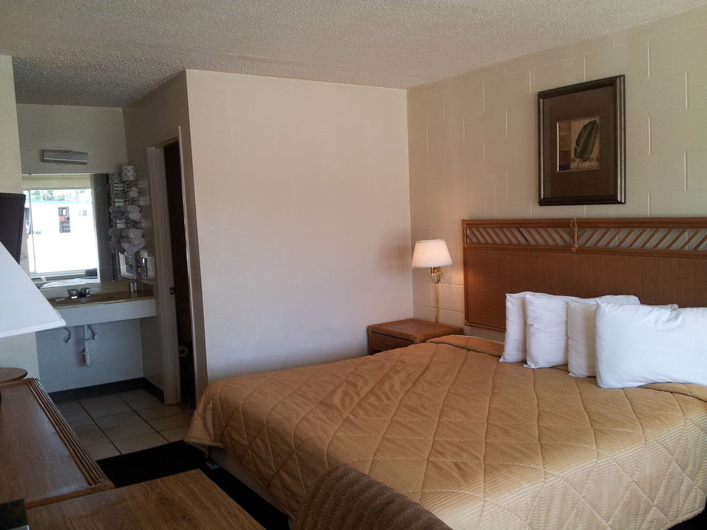 American Quality Lodge Panama City Exterior photo