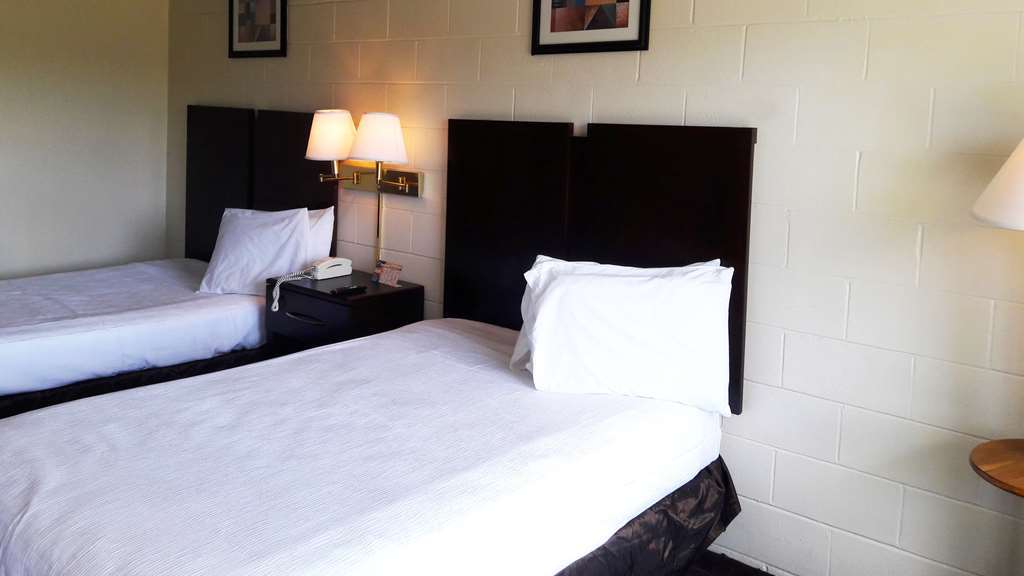 American Quality Lodge Panama City Room photo