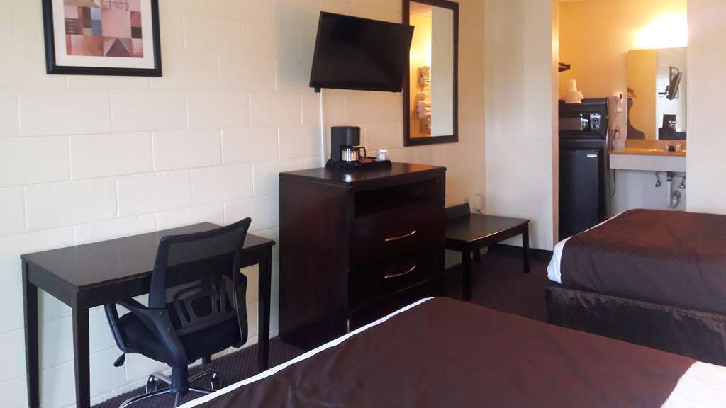 American Quality Lodge Panama City Room photo