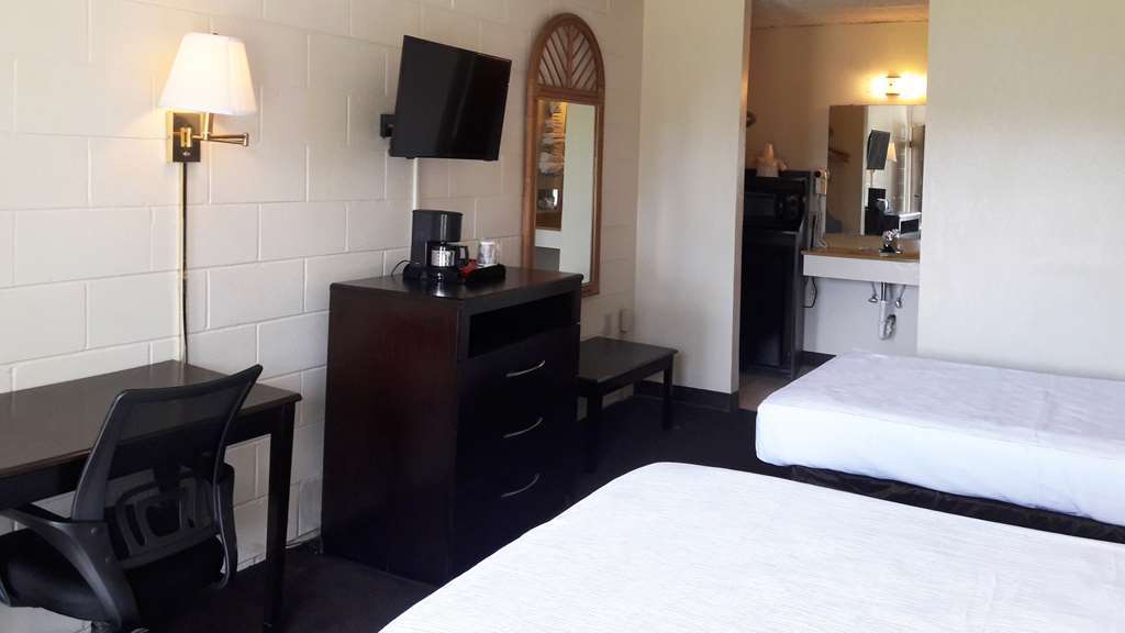 American Quality Lodge Panama City Room photo