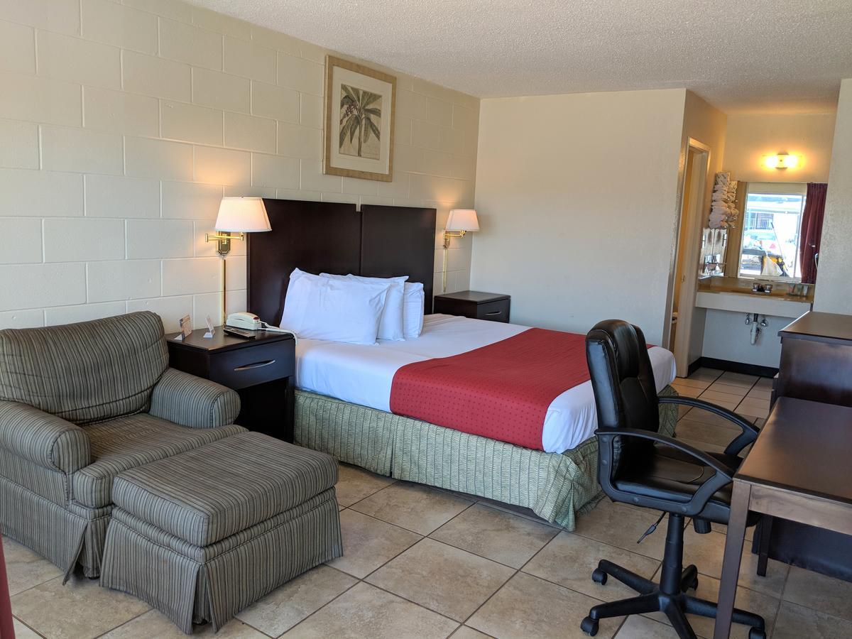 American Quality Lodge Panama City Exterior photo