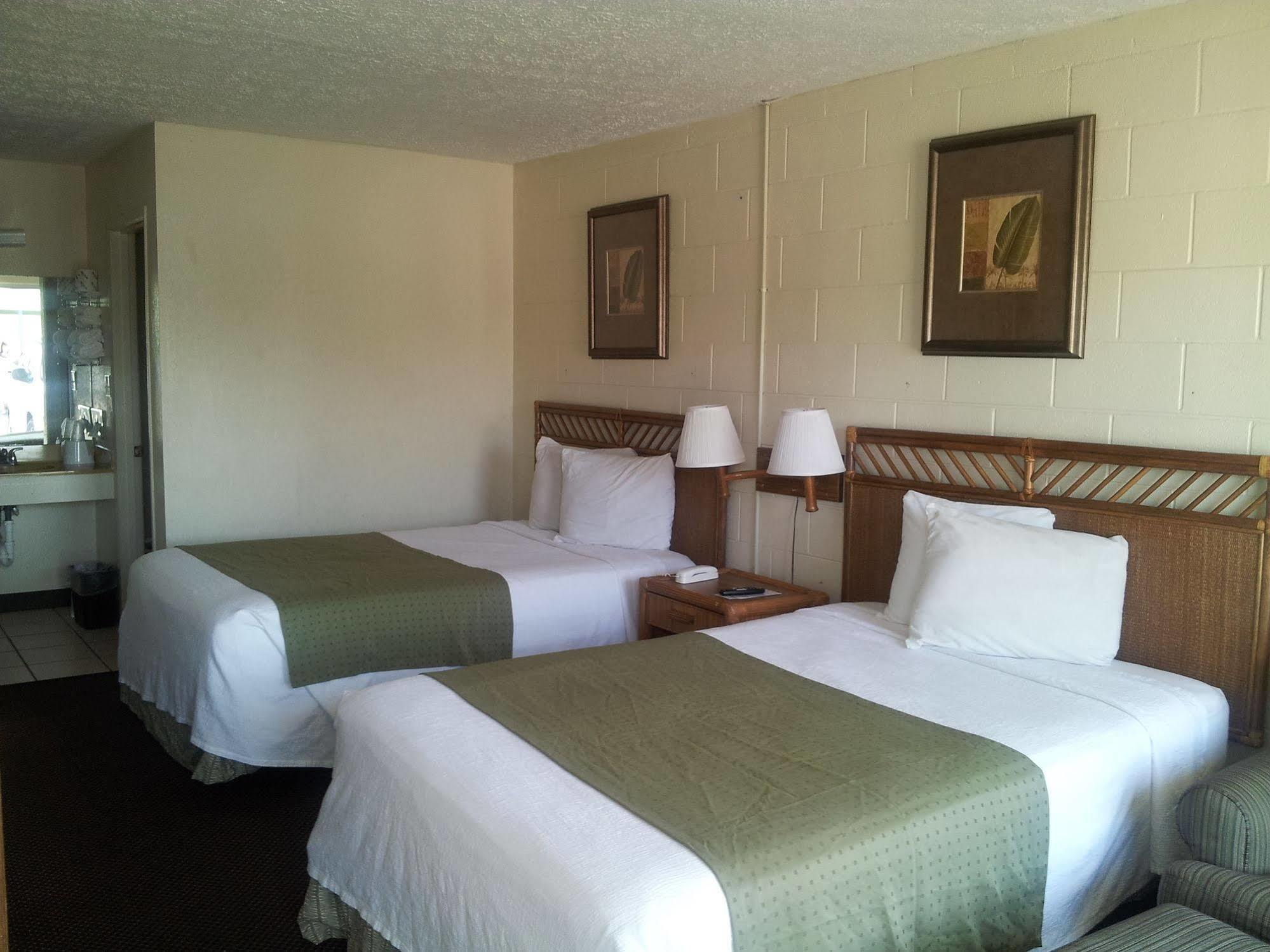 American Quality Lodge Panama City Exterior photo